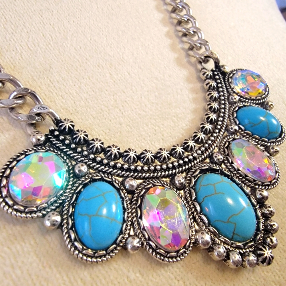 Western inspired turquoise necklace - Picture 4 of 4